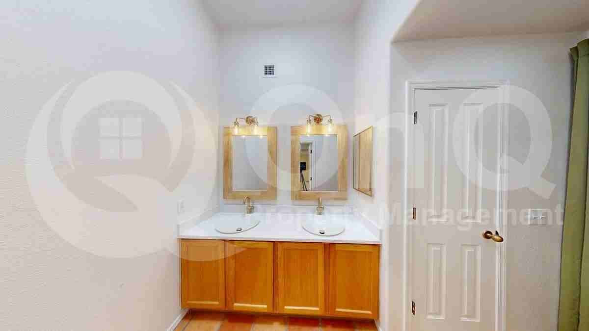 461 S Magnolia Ave - Photo 5 of 20