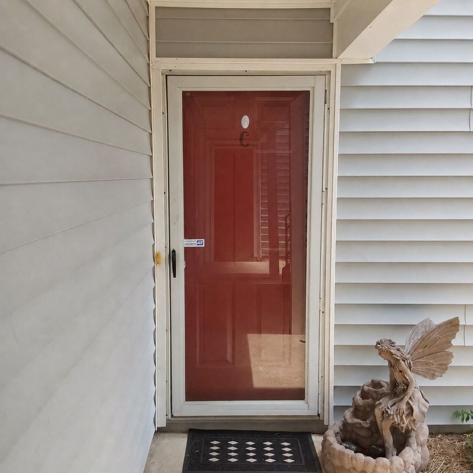 113 W Victoria Ct #C - Photo 2 of 7