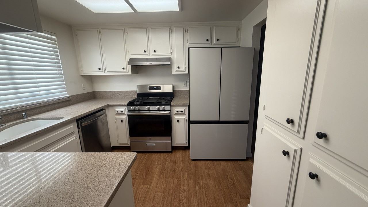 5089 Brittany Drive - Photo 5 of 7