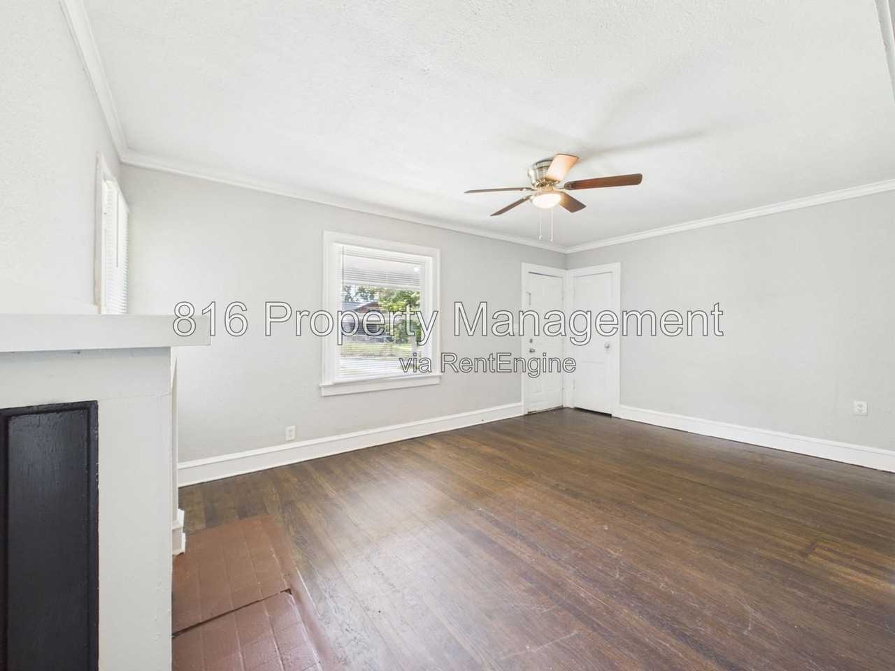 5127 Olive St - Photo 3 of 27