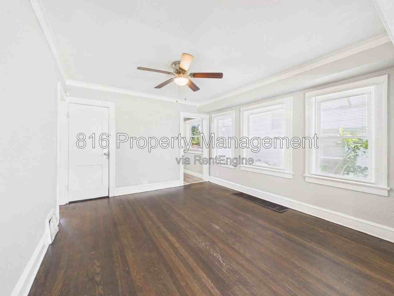 5127 Olive St - Photo 6 of 27