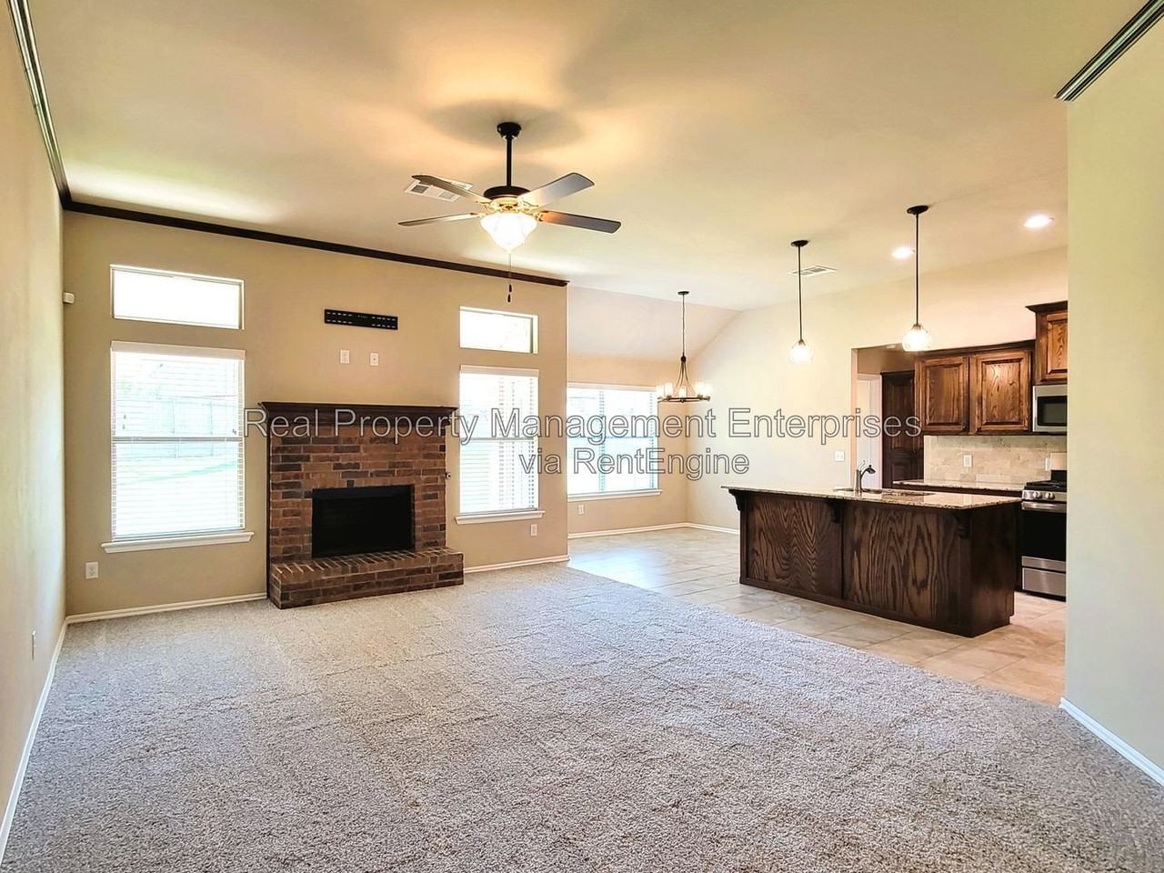 4500 Oasis Ct - Photo 3 of 24