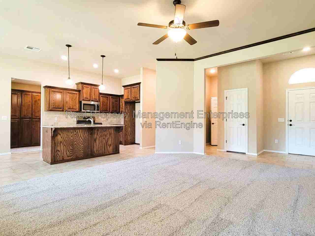 4500 Oasis Ct - Photo 5 of 24