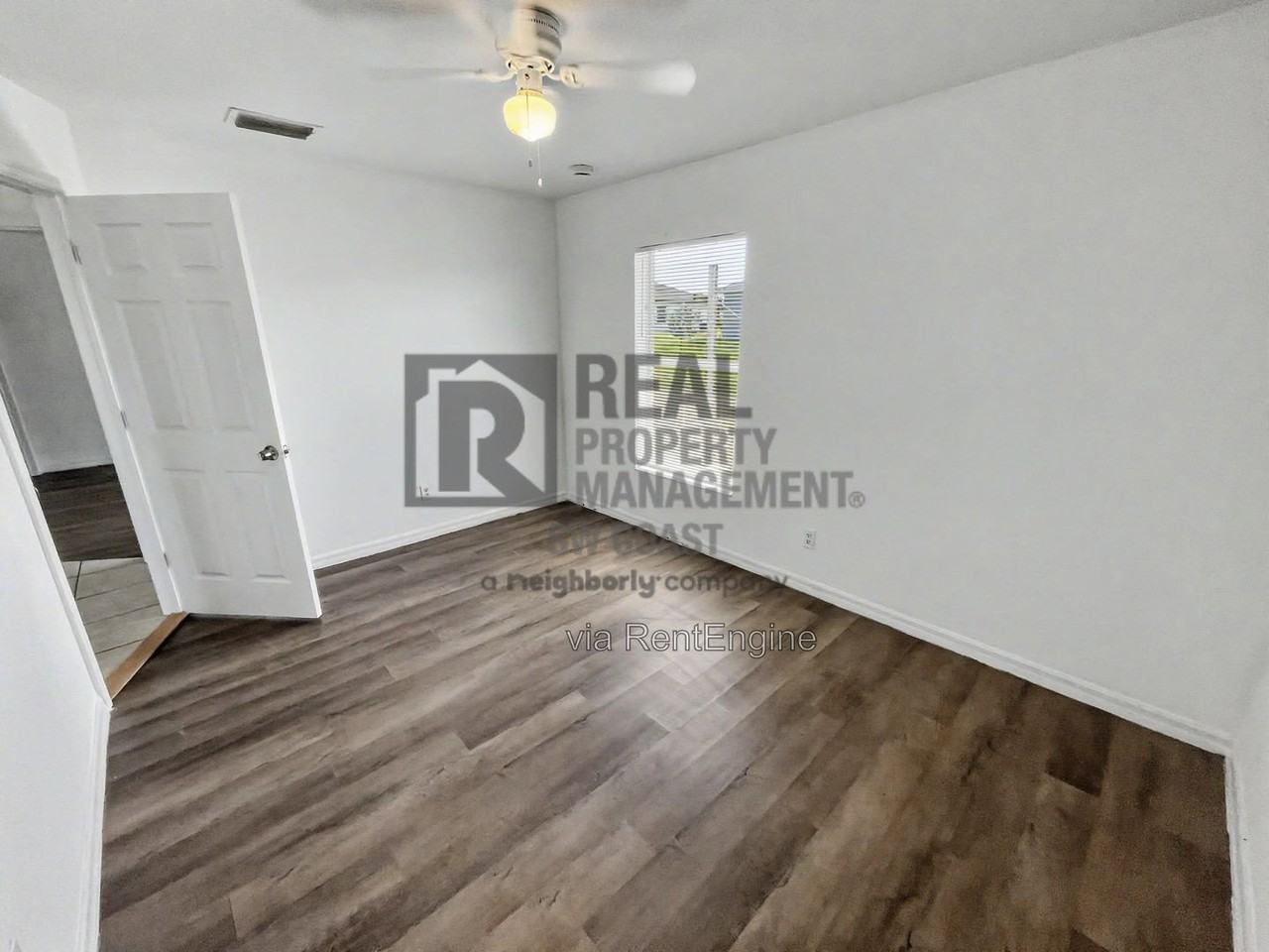 1135 Harry Ave S - Photo 7 of 16