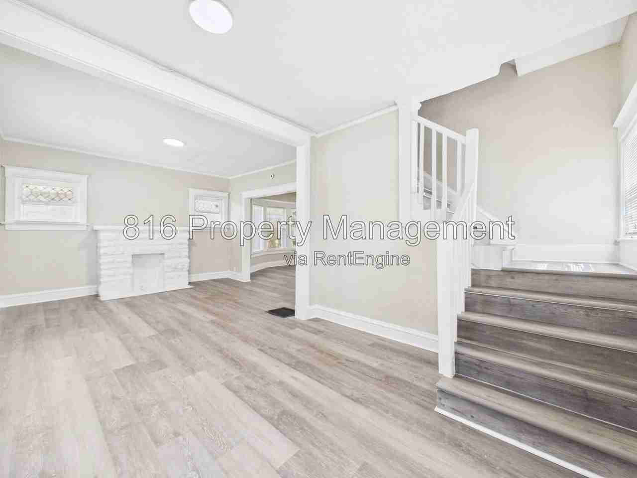 3205 E 31st St - Photo 3 of 40