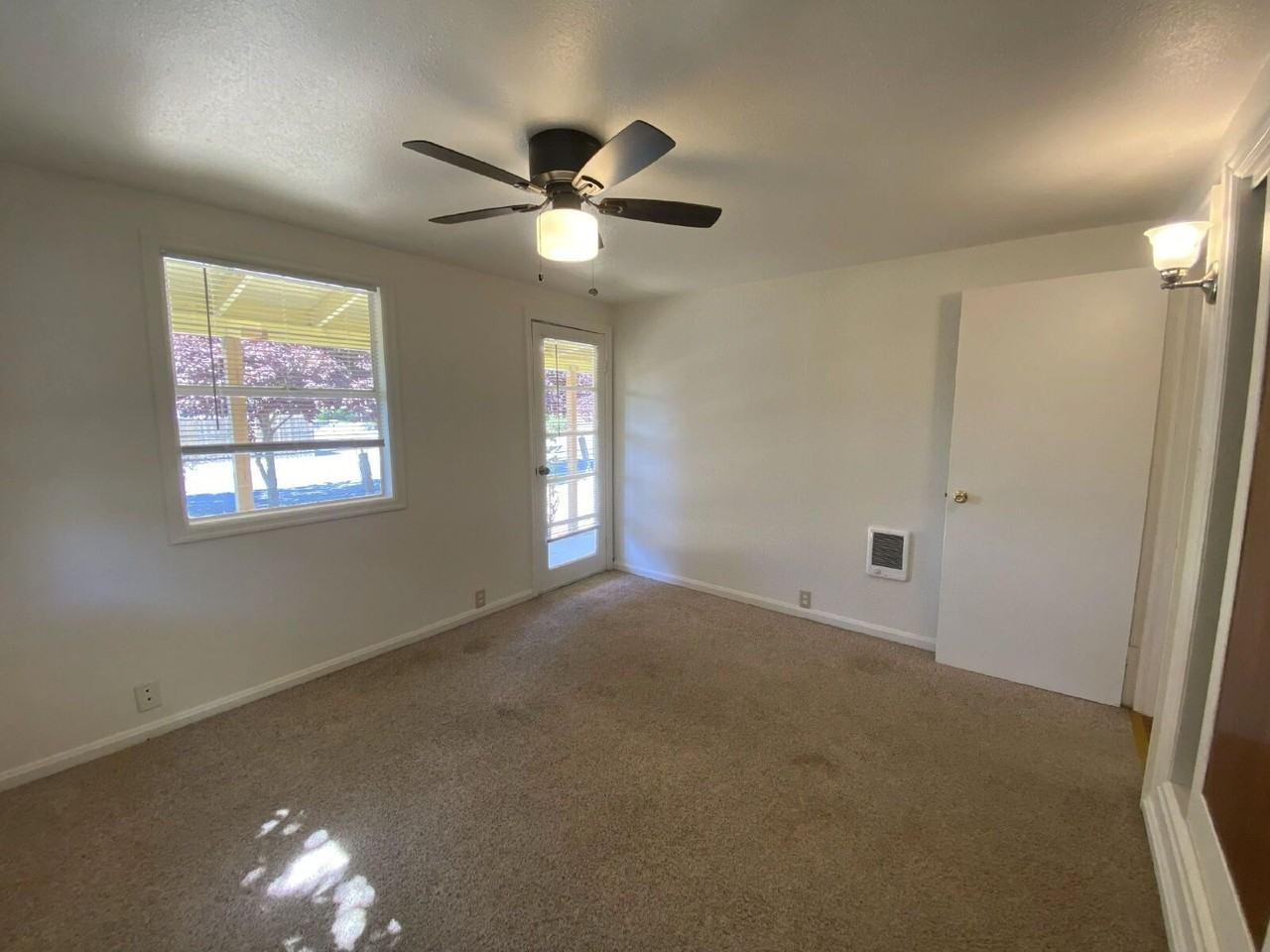 710 W Broccoli St - Photo 5 of 37
