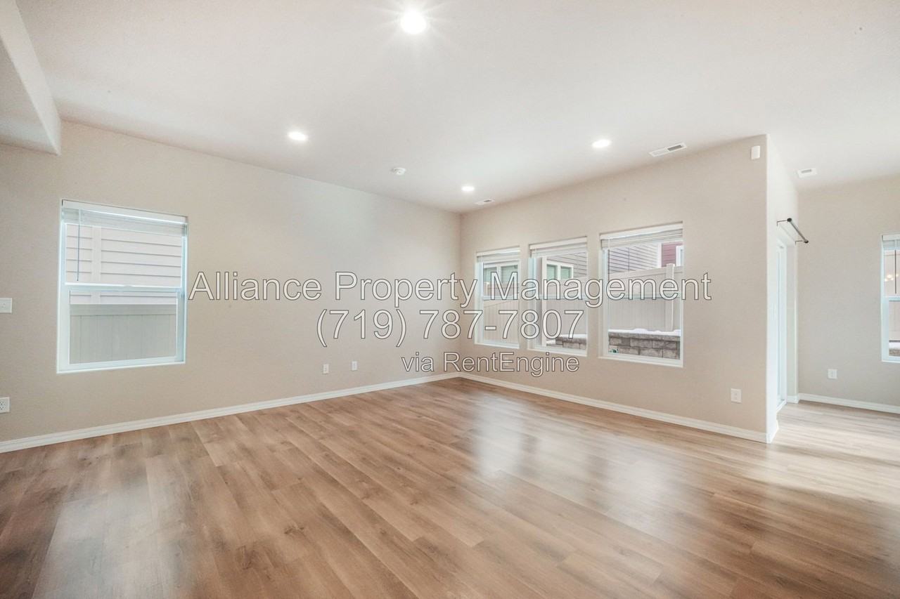 7851 Lathrop Vw - Photo 5 of 50