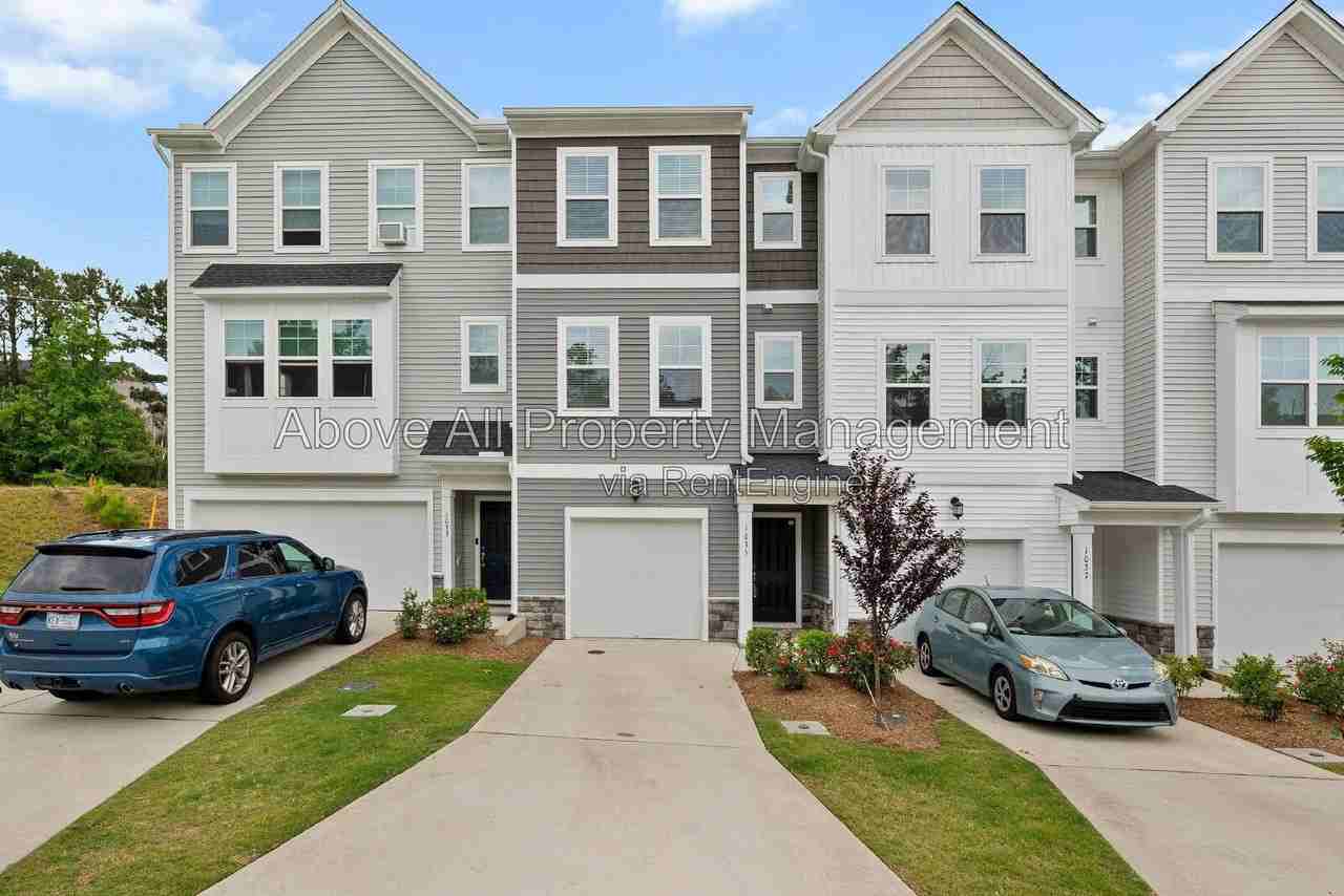 1035 Shoreside Dr - Photo 2 of 46