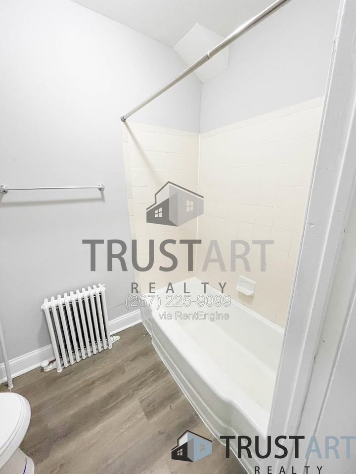 2321 N 25th St #1 - Photo 6 of 11