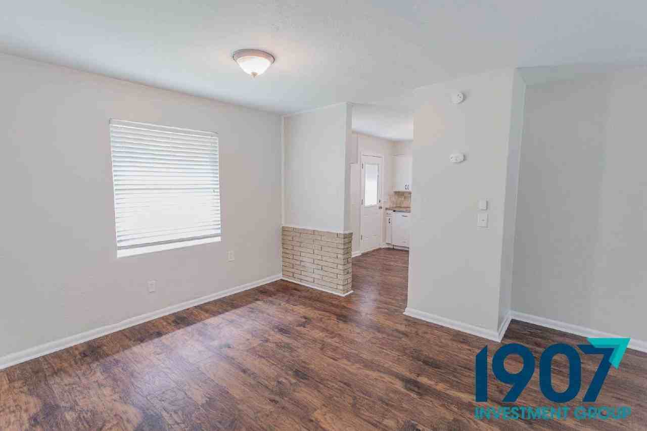 1832 Brighton Ave - Photo 7 of 19