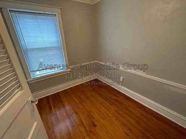 6325 Southwood Ave #3 - Photo 4 of 12