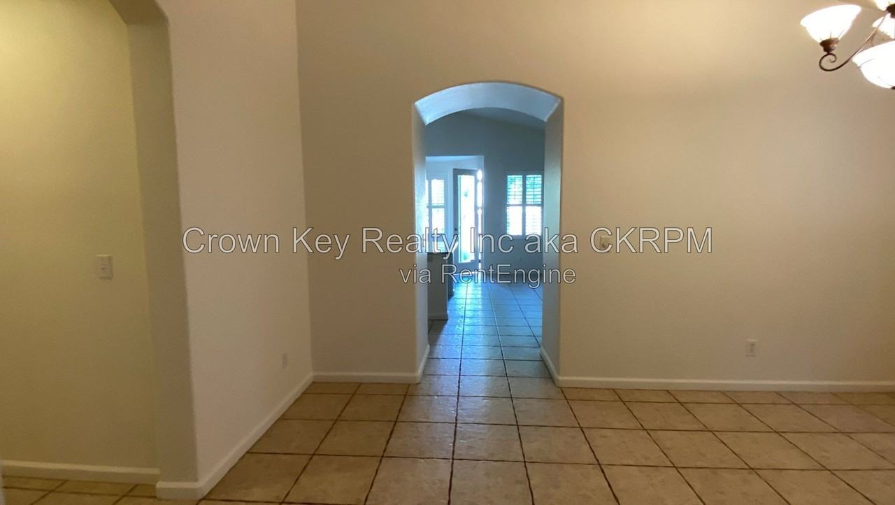 1844 Oswego Ct - Photo 6 of 26
