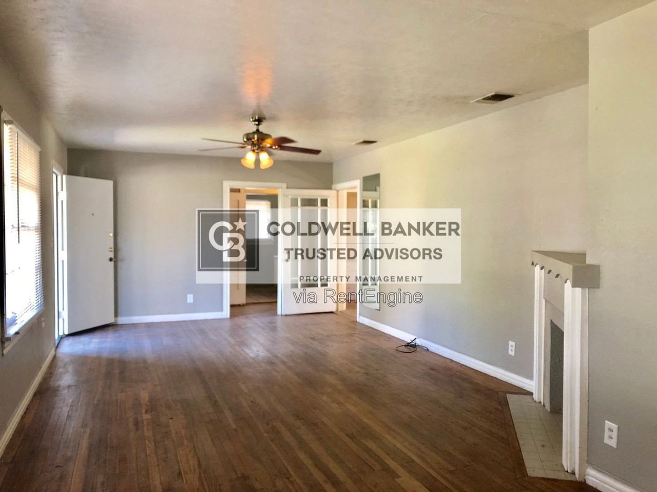 2405 27th St - Photo 3 of 8