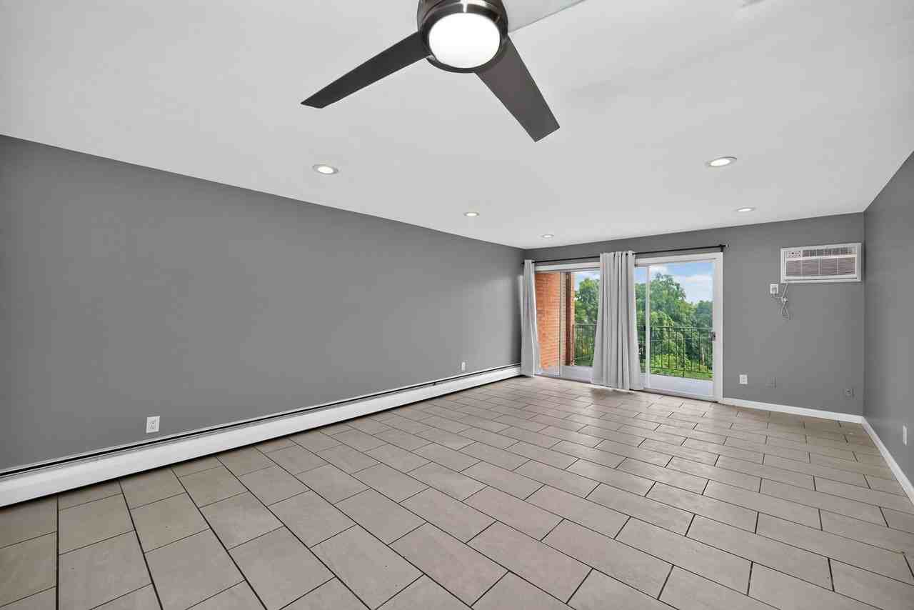 5458 Beechmont Ave #212 - Photo 4 of 17