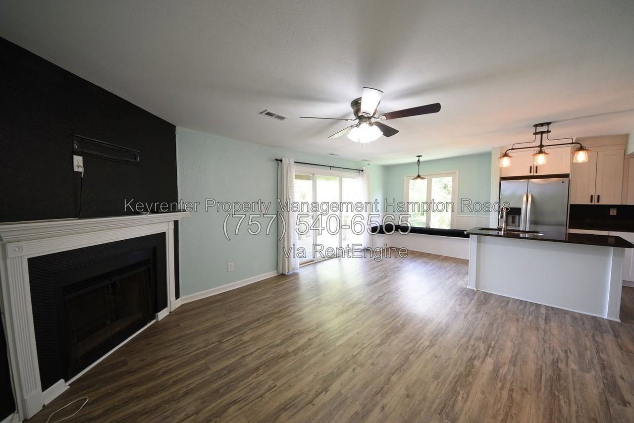 9716 7th Bay St #301 - Photo 3 of 29