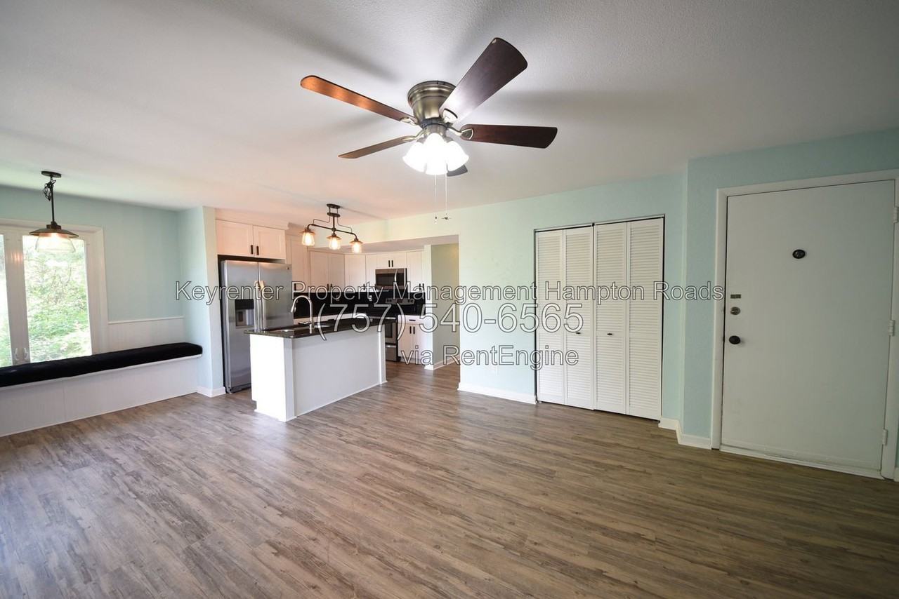 9716 7th Bay St #301 - Photo 4 of 29