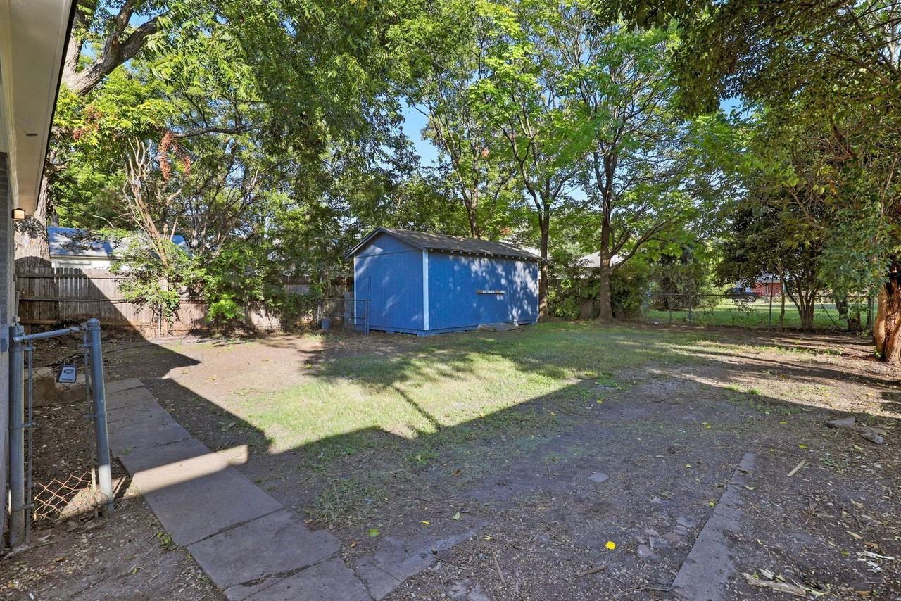 4612 Capitol Ave - Photo 4 of 21