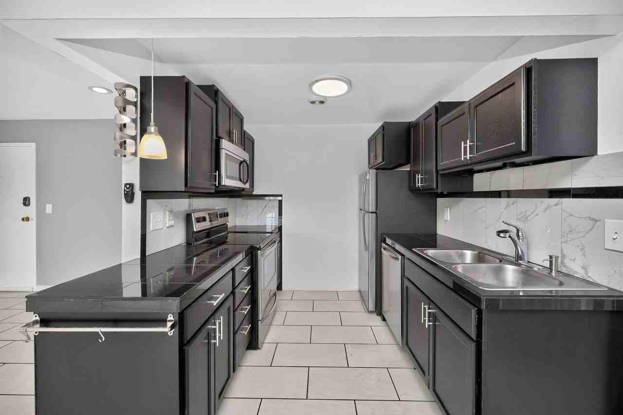 5450 Beechmont Ave #506