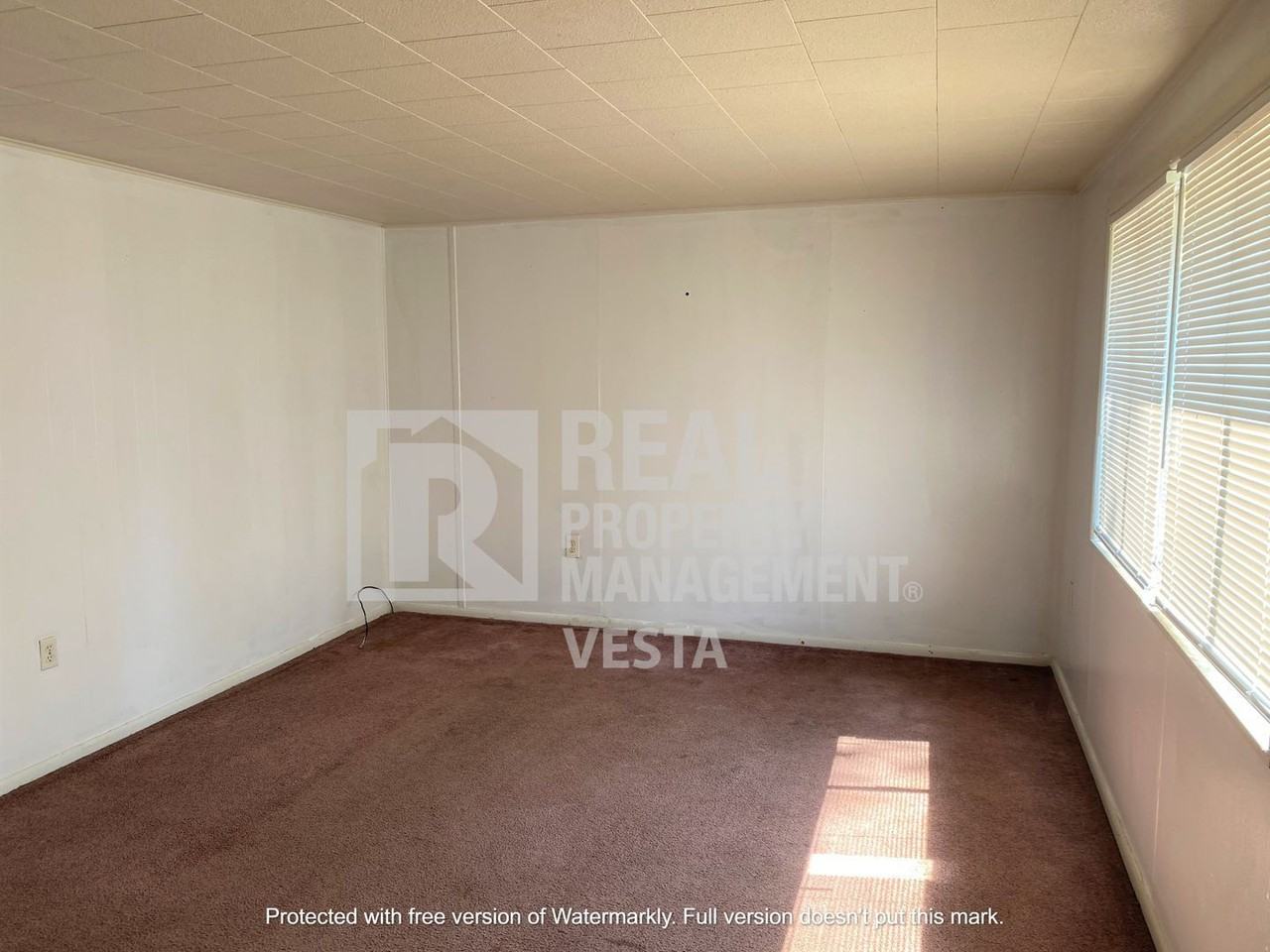 612 Cedarwood Dr - Photo 2 of 12