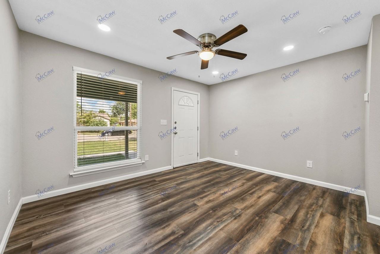 417 High School Ln - Photo 4 of 18