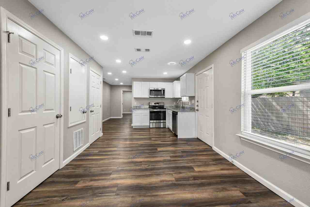 417 High School Ln - Photo 5 of 18