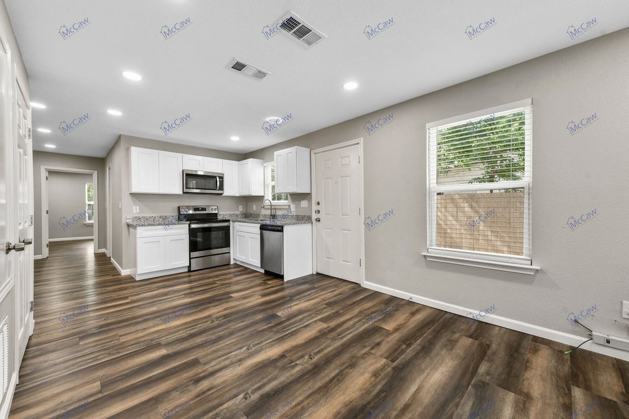 417 High School Ln - Photo 6 of 18