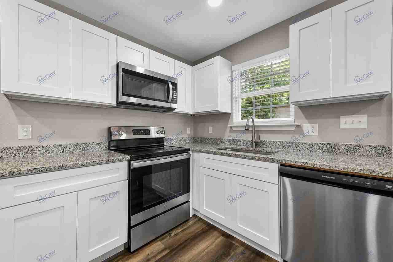 417 High School Ln - Photo 7 of 18