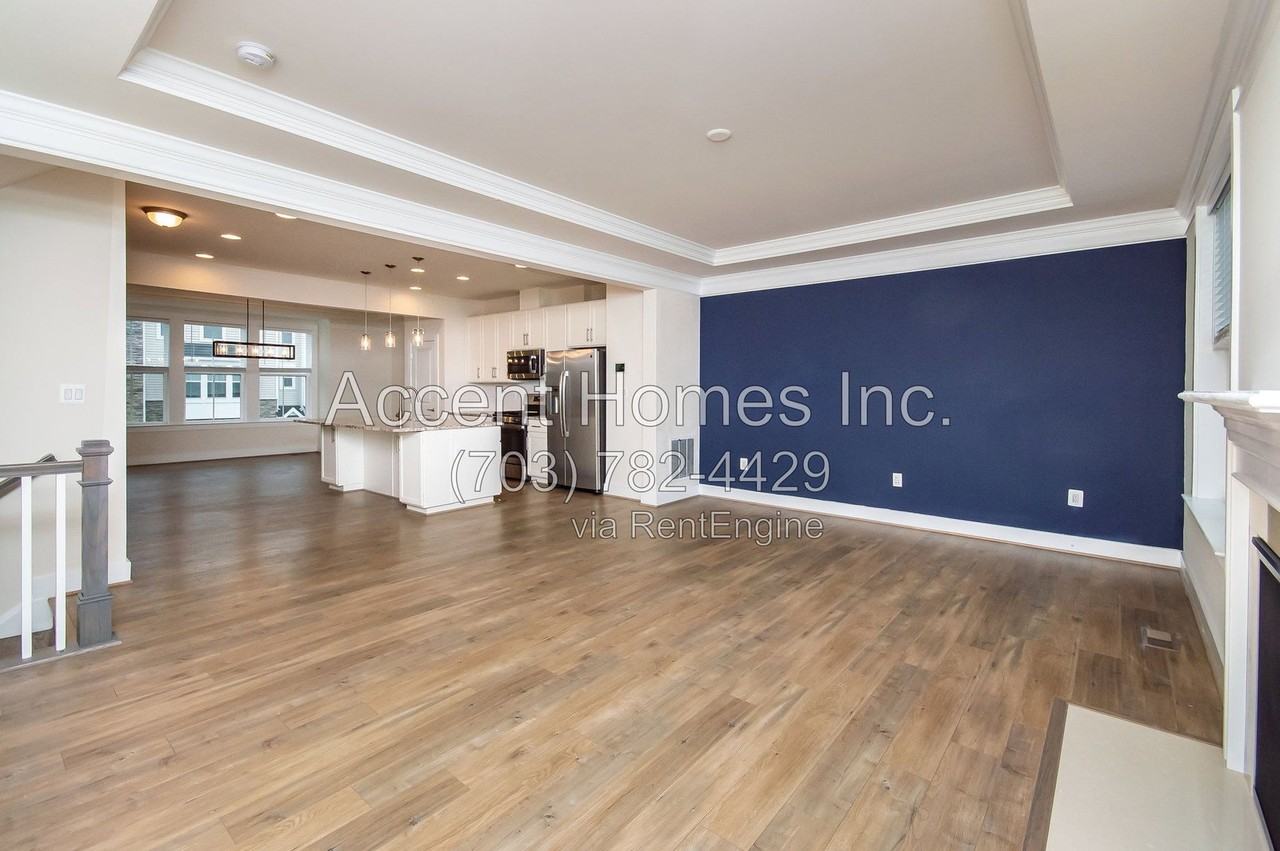 4734 Earl Flanagan Way - Photo 4 of 33