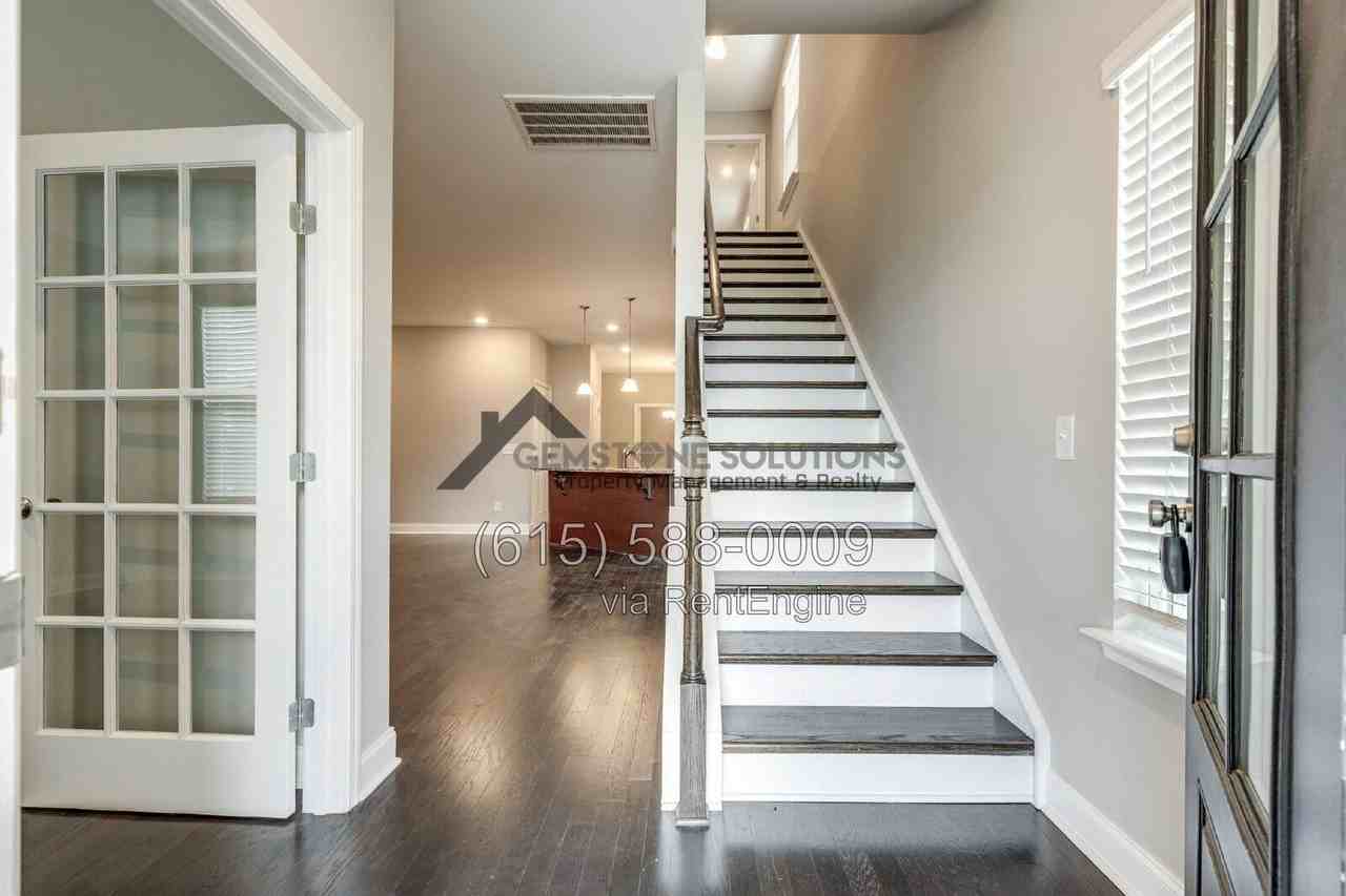 714 Hahn Ct - Photo 5 of 50