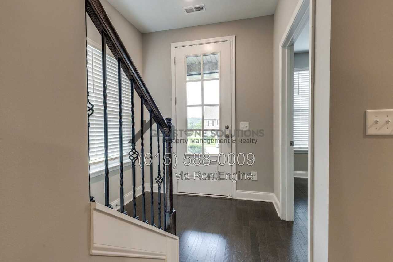 714 Hahn Ct - Photo 6 of 50