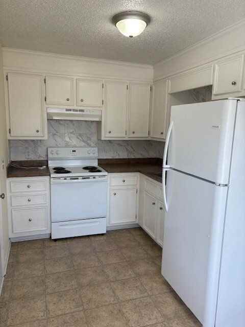 1612 S Greene St - Photo 5 of 18