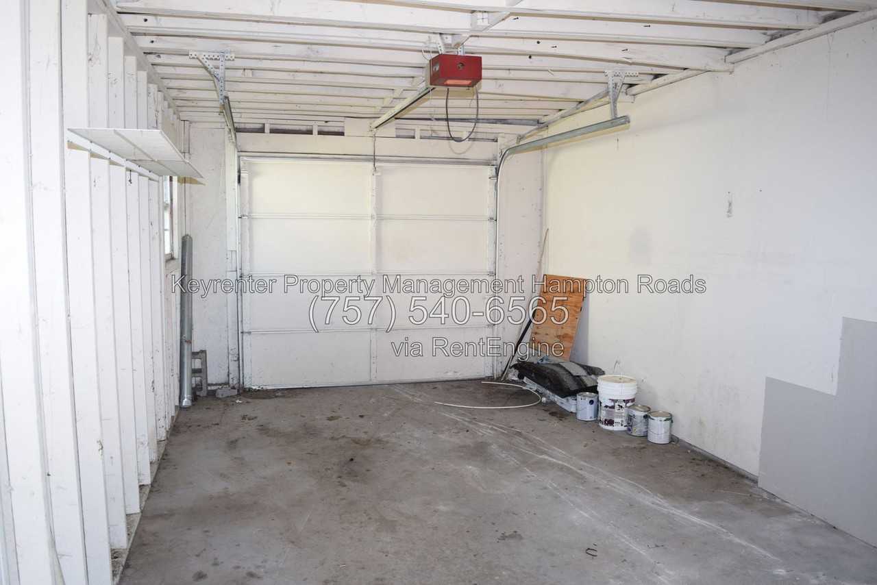 711 Marcus St - Photo 2 of 24