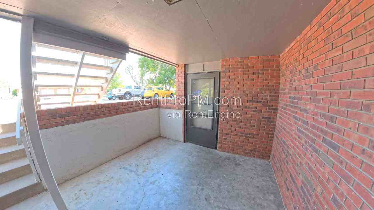 2354 10th St Sw #1 - Photo 2 of 11