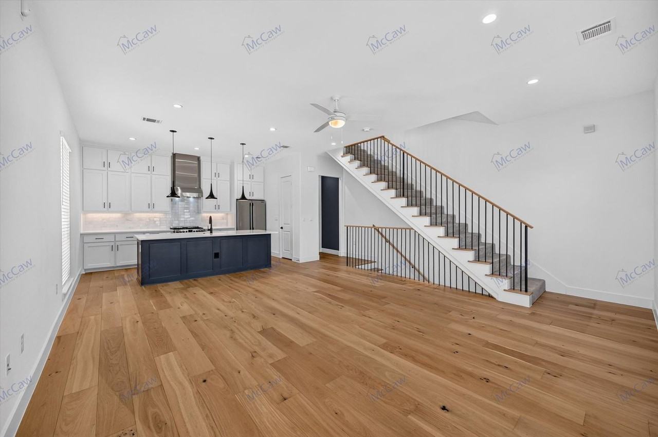 131 Thornton St - Photo 3 of 22