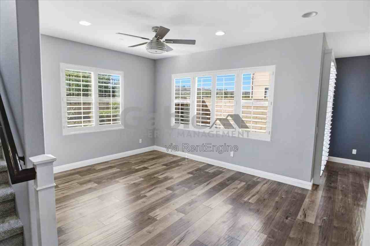 21885 Propello Dr - Photo 3 of 29