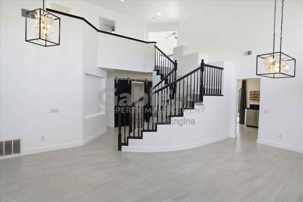28007 Cascade Rd - Photo 6 of 24