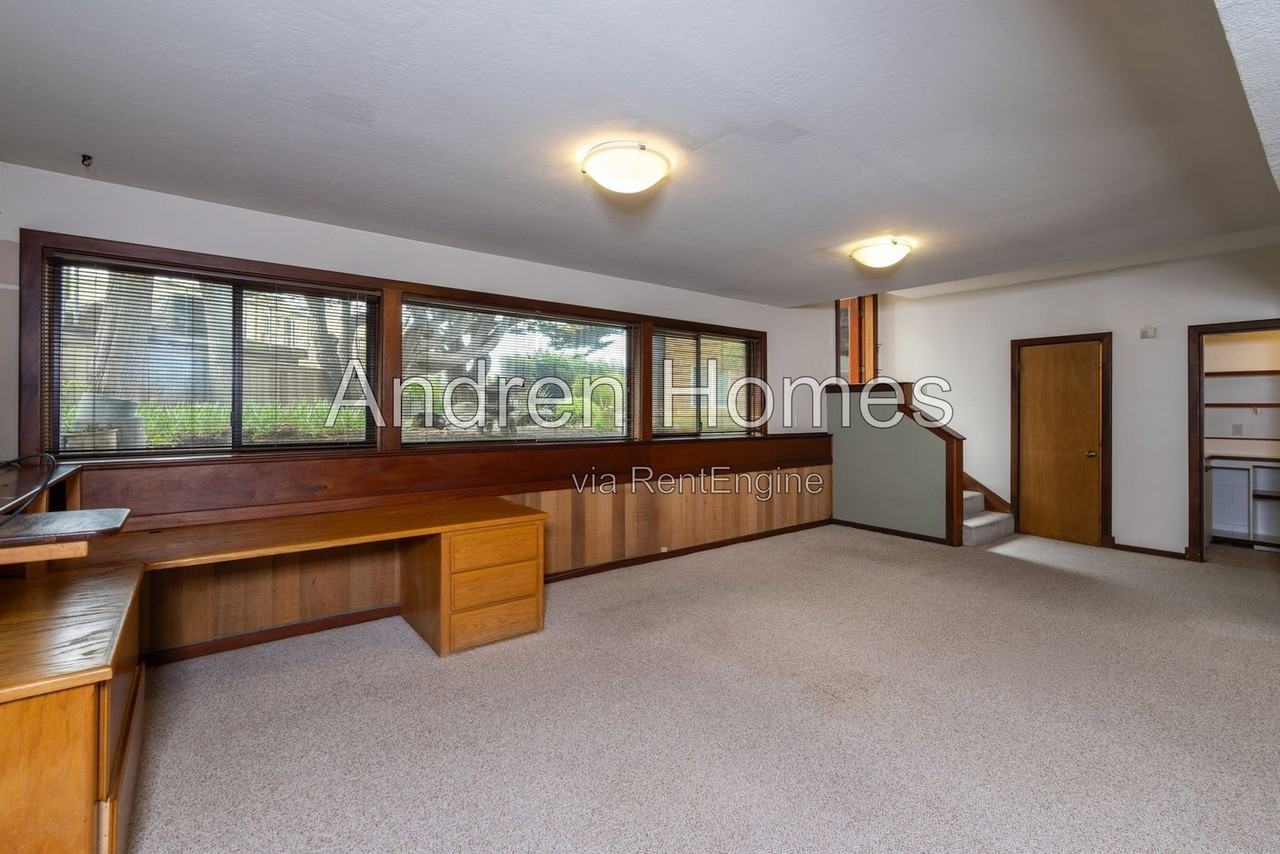 22660 E Cliff Dr - Photo 4 of 28