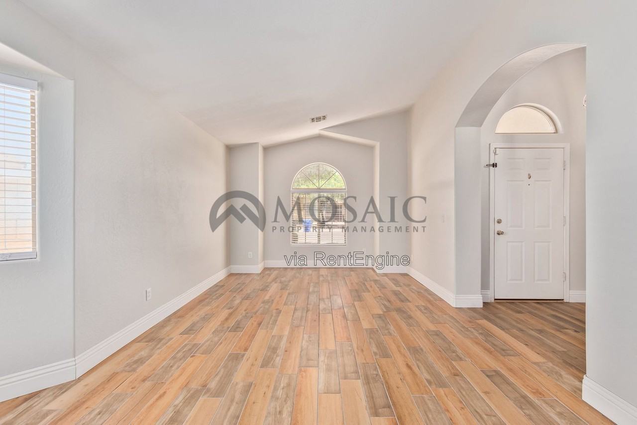 3381 E Flamingo Ct - Photo 5 of 35