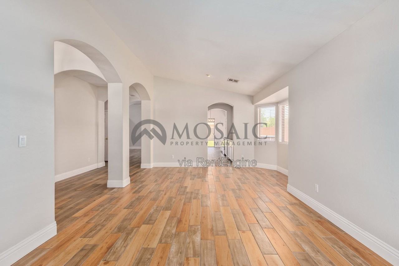 3381 E Flamingo Ct - Photo 6 of 35