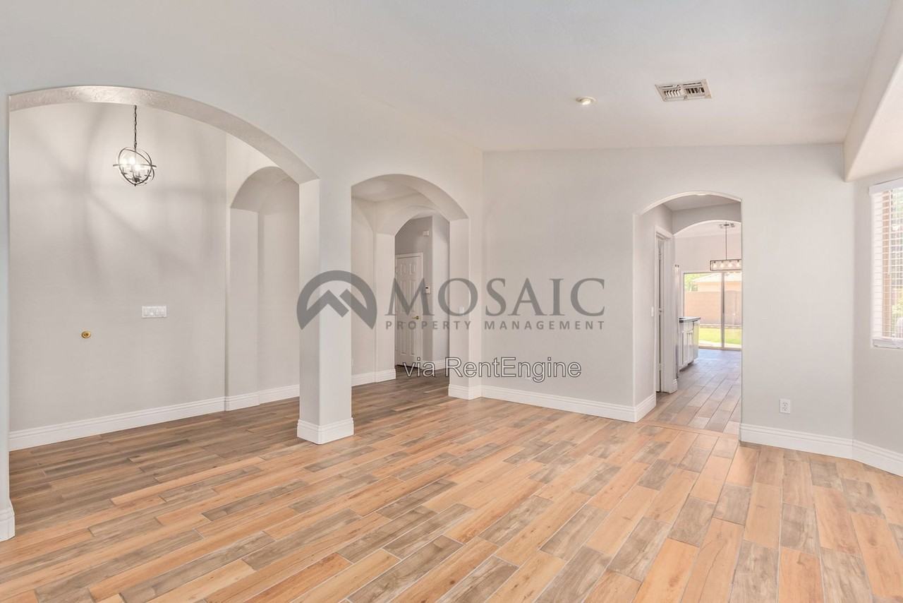 3381 E Flamingo Ct - Photo 7 of 35