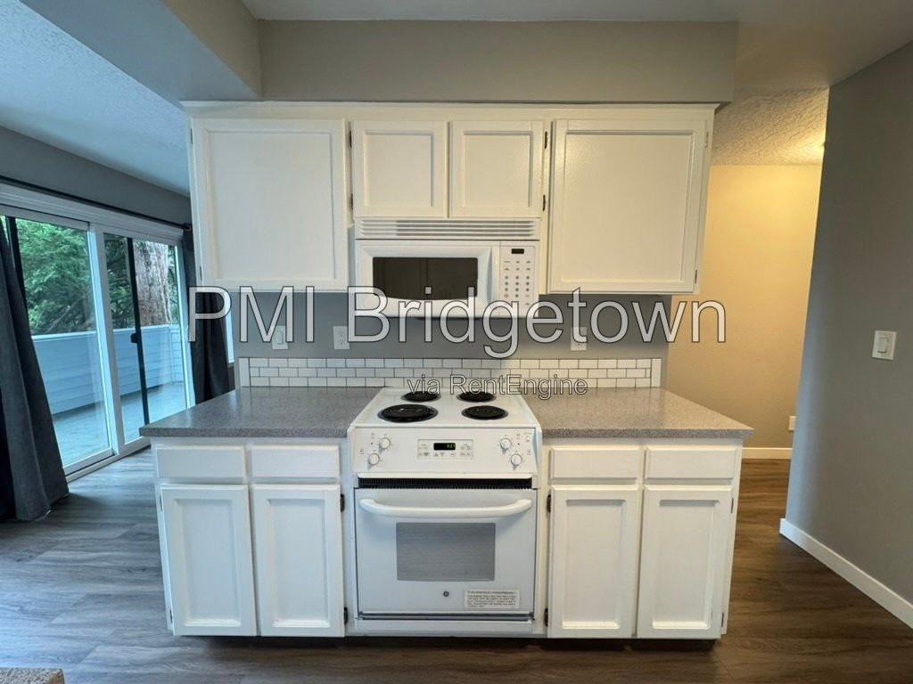14575 Sw Walker Rd #B12 - Photo 7 of 21