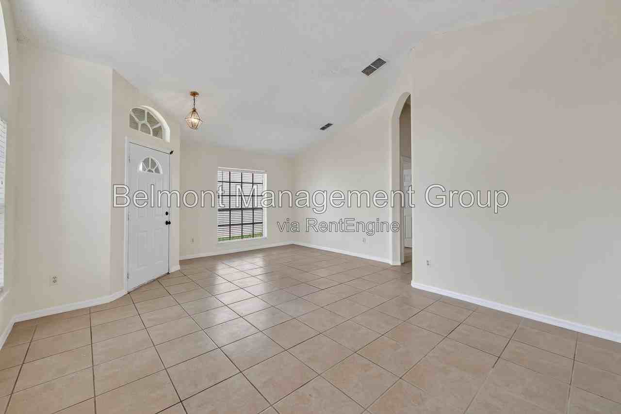 2127 Korat Ln - Photo 4 of 19