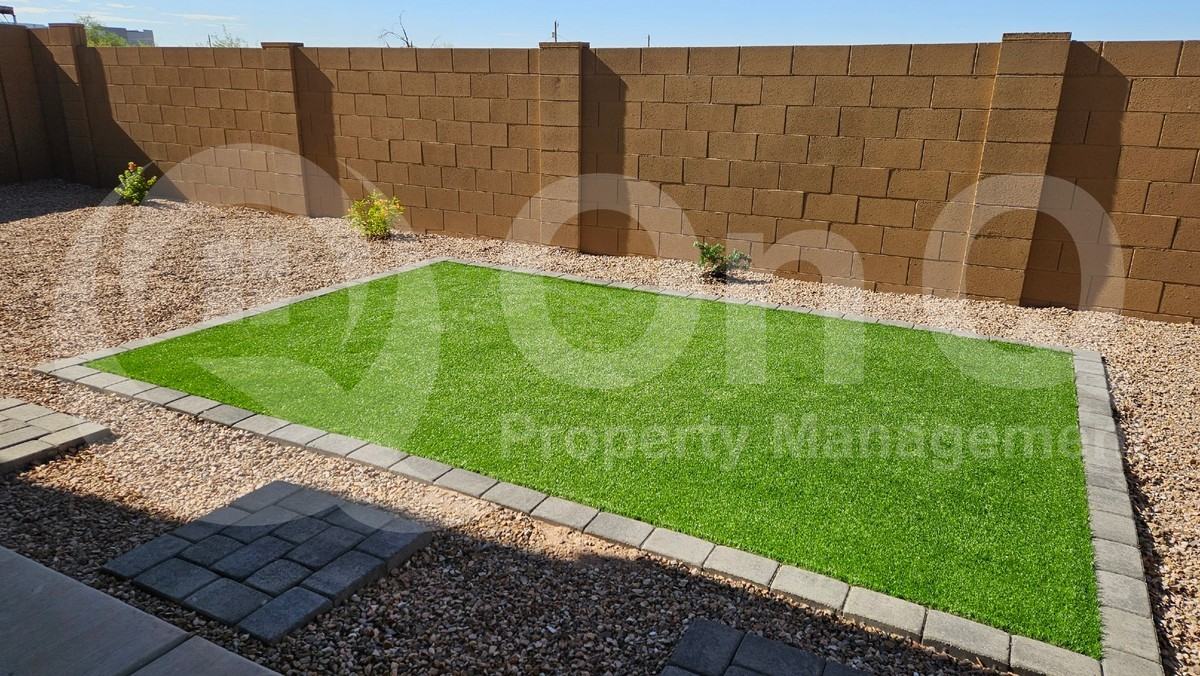 8239 E Petunia Ave - Photo 4 of 35