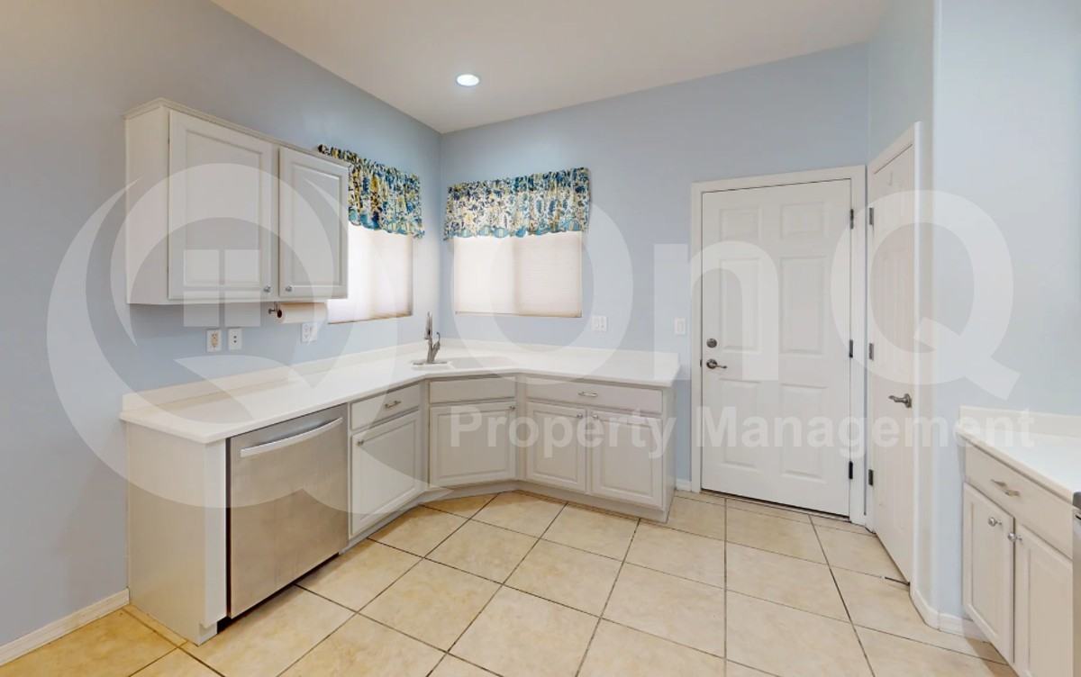 252 W Calle Media Luz - Photo 4 of 18