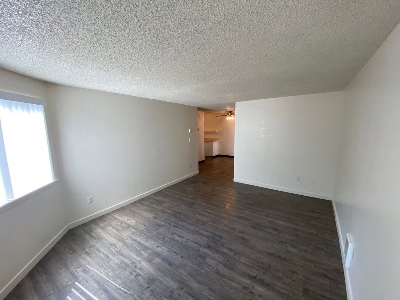 319 Senate St Nw - Photo 4 of 11