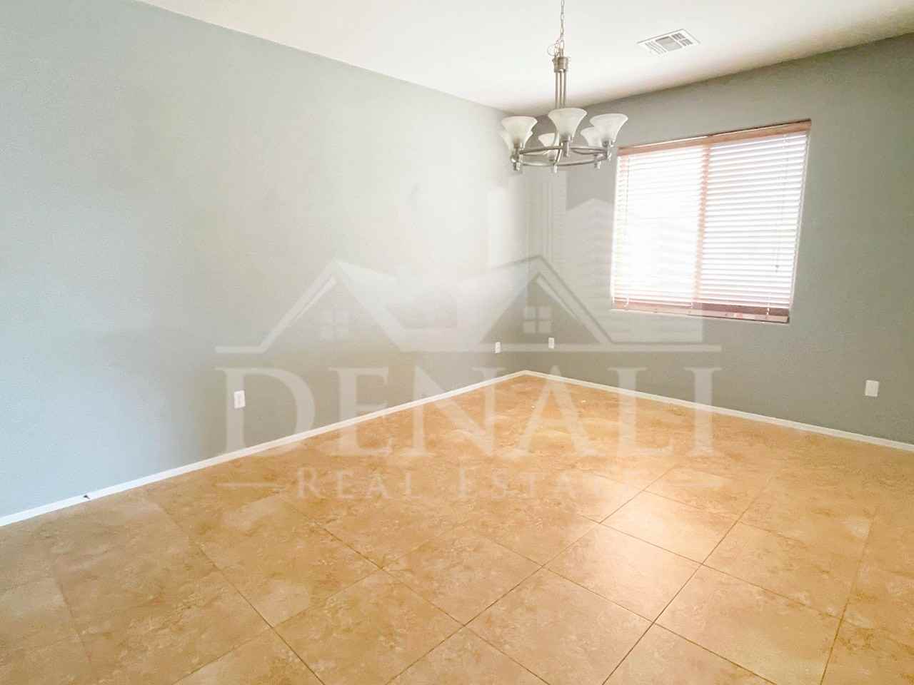 11786 W Fordson Dr - Photo 6 of 22