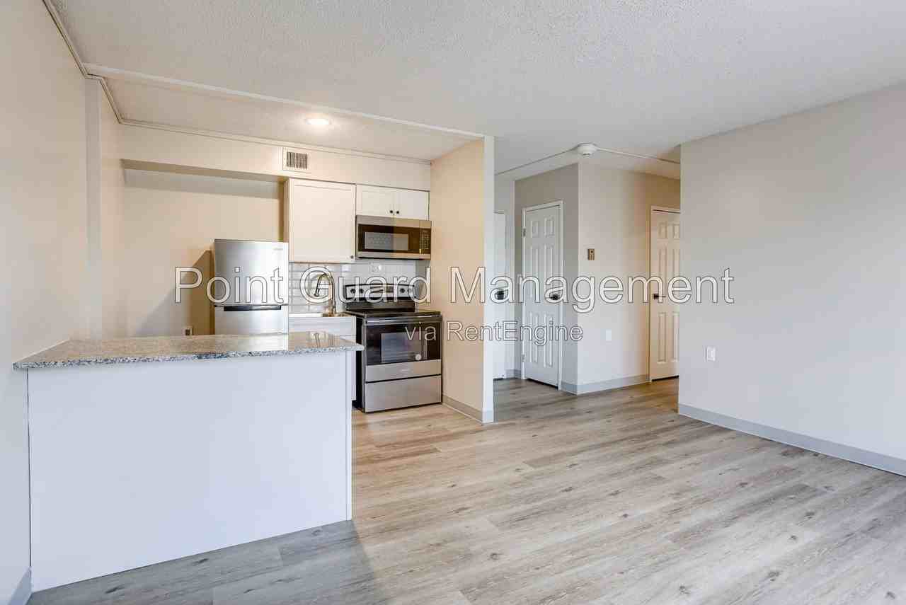 7300 Graceland Dr #307
