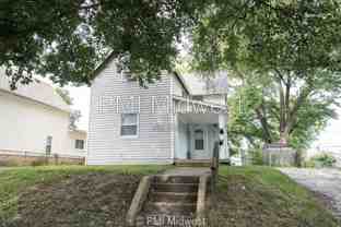 831 S Webster St - Photo 1 of 1