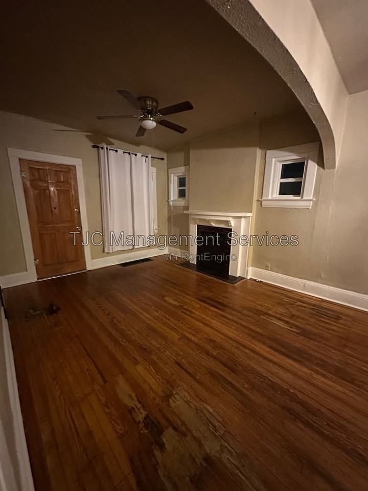 865 S Grant St - Photo 6 of 9