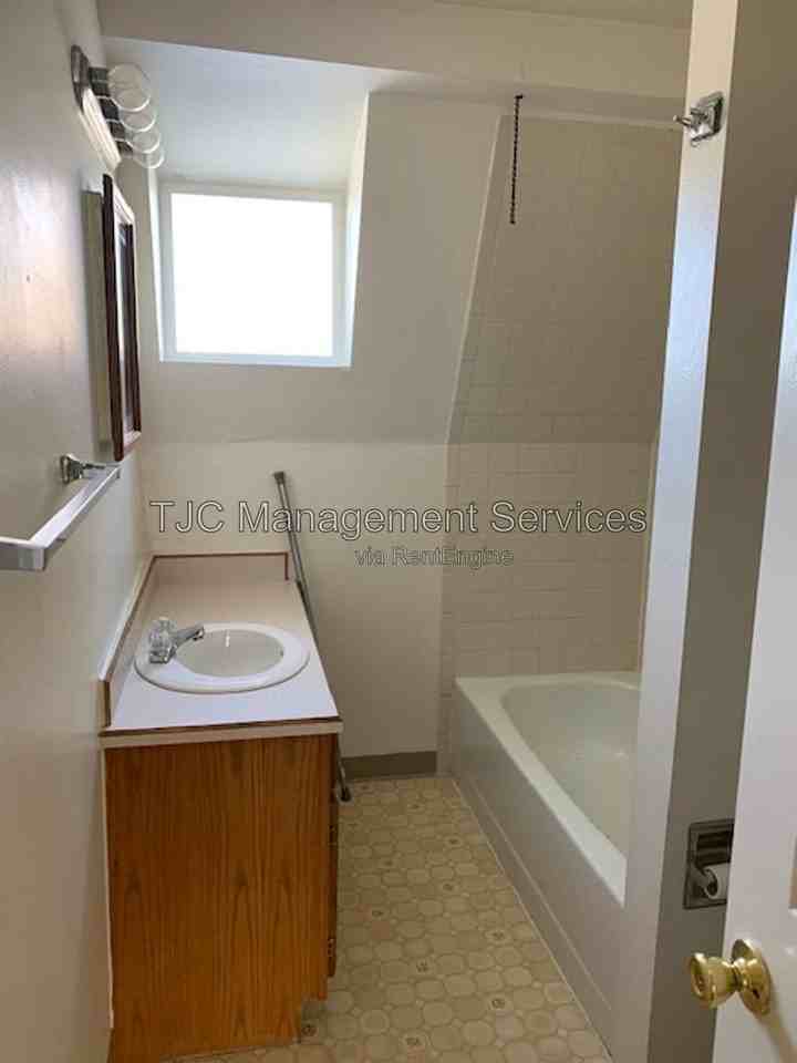 3652 Teller St - Photo 7 of 10